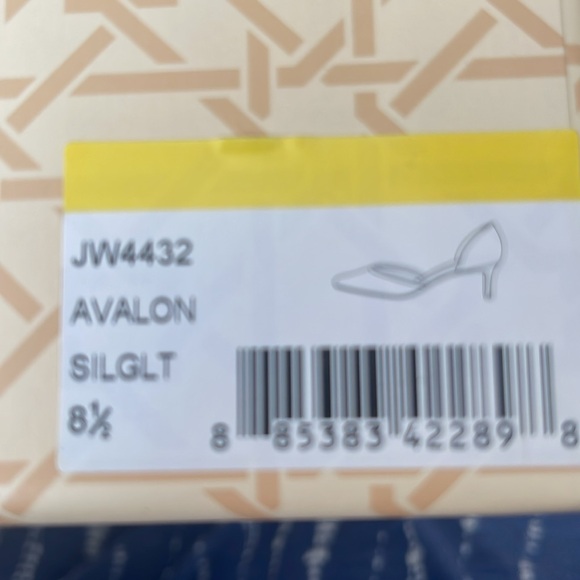 NEW Badgley Mischka Jewel silver glitter mesh kitten heel - Picture 6 of 8